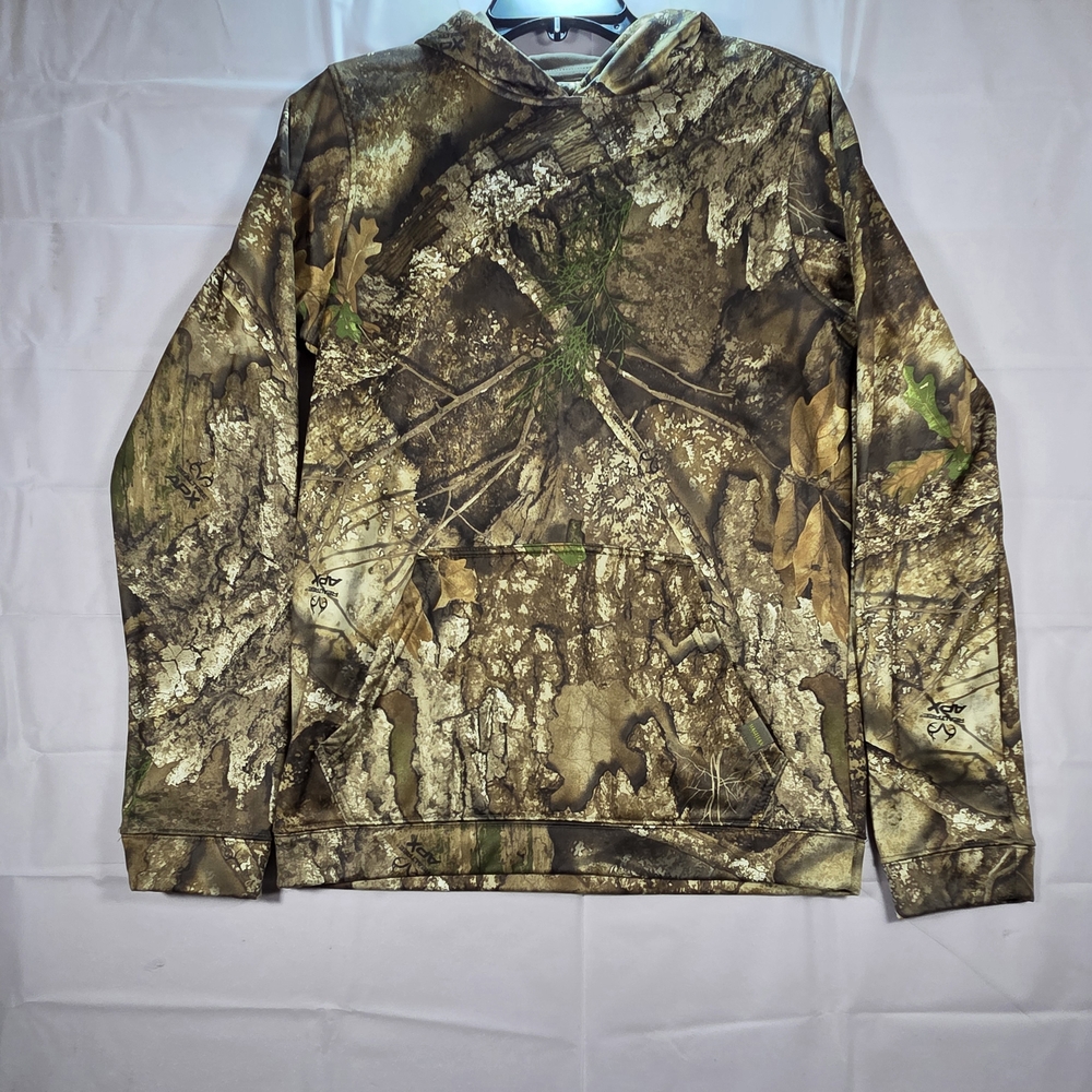 Magellan Outdoors Woodland Camo Youth XL.